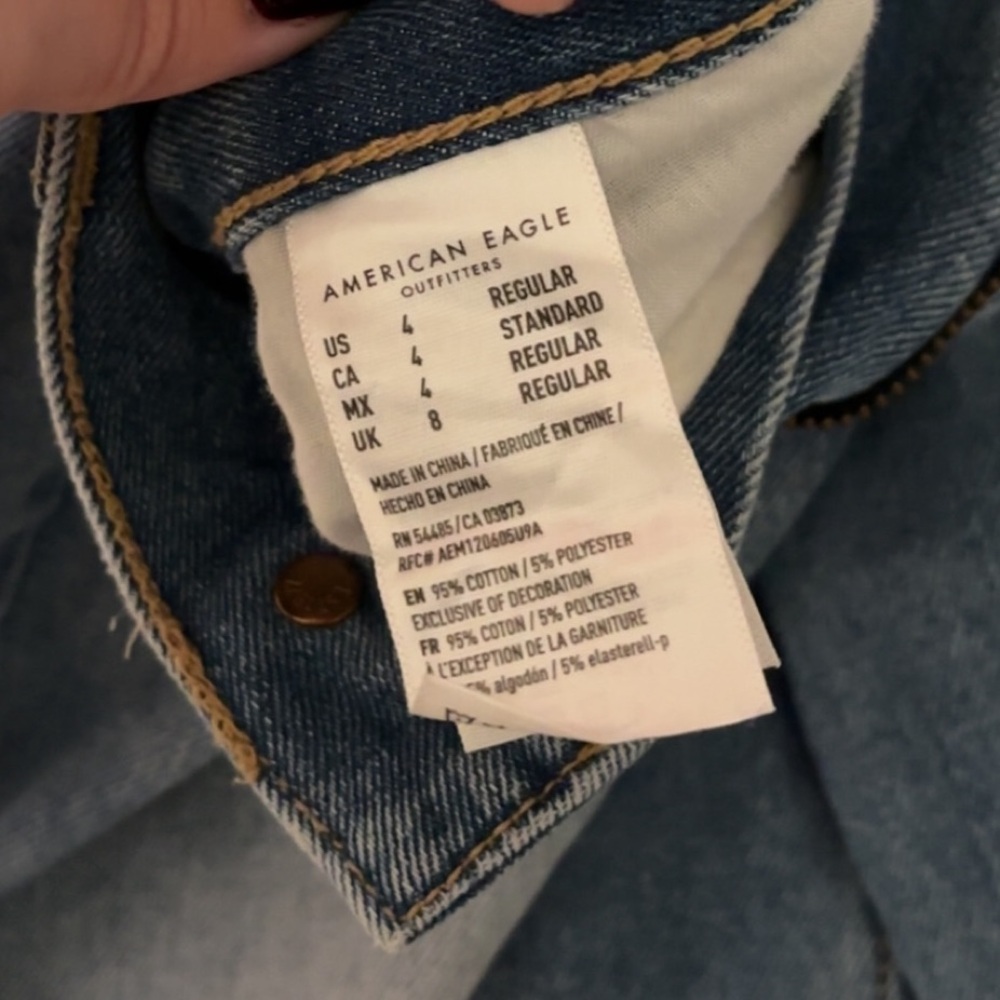 American Eagle Ripped Mom Jeans - Picture 14 of 14
